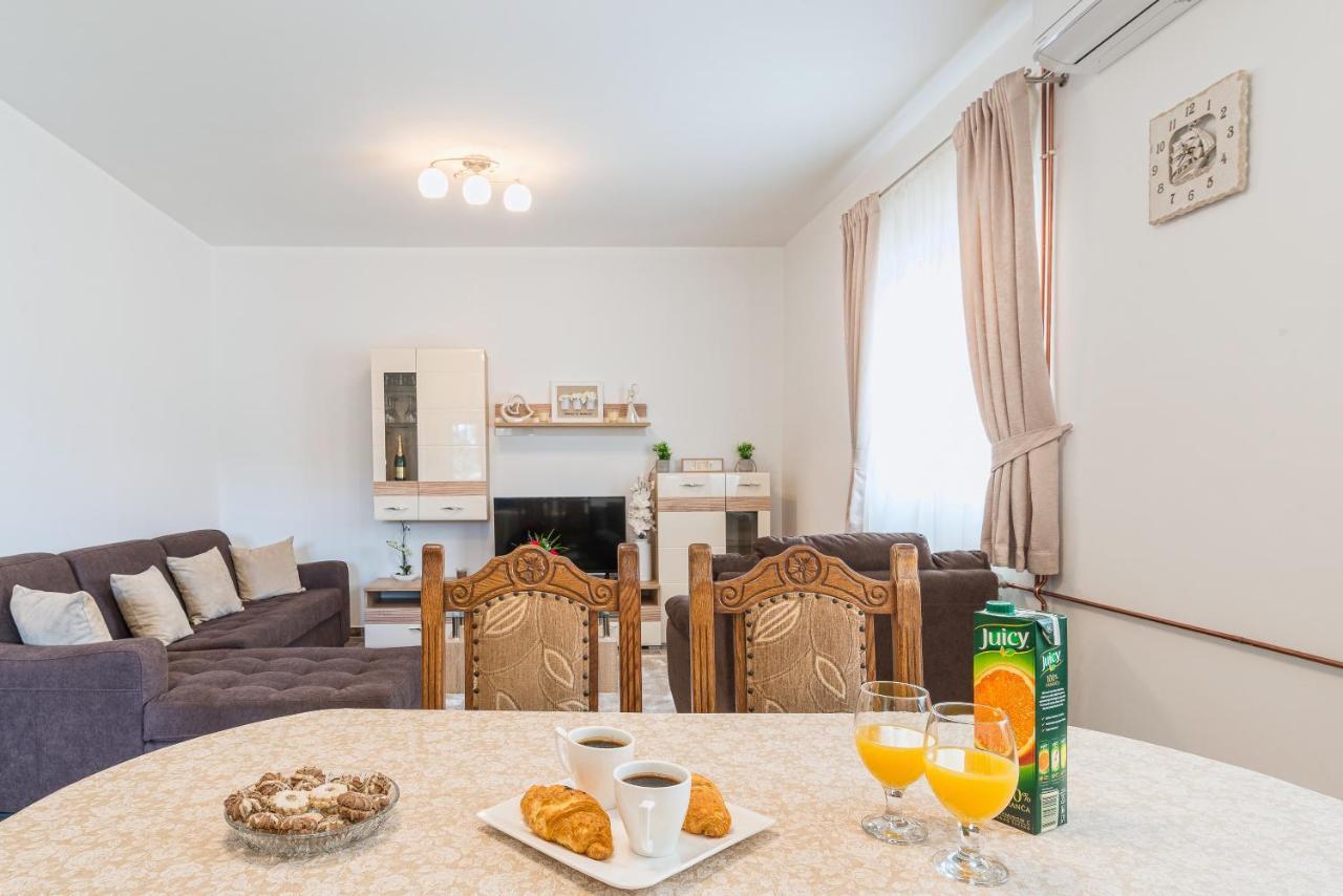 Apartman Tea プリヴラカ エクステリア 写真
